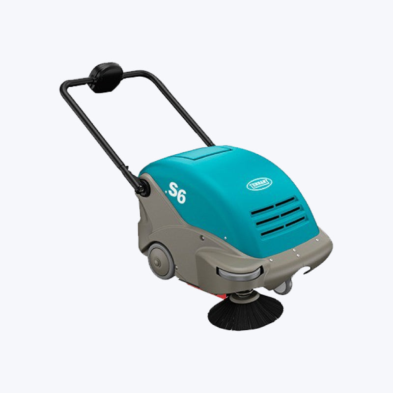 Barredora operador caminando S6